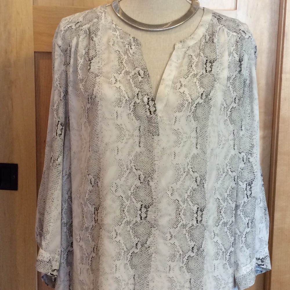Trendy Snakeskin Print Blouse